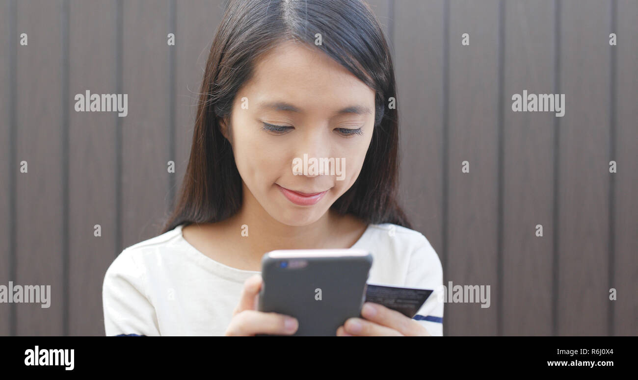 Asian chinese girl going shopping hi-res stock photography and images ...