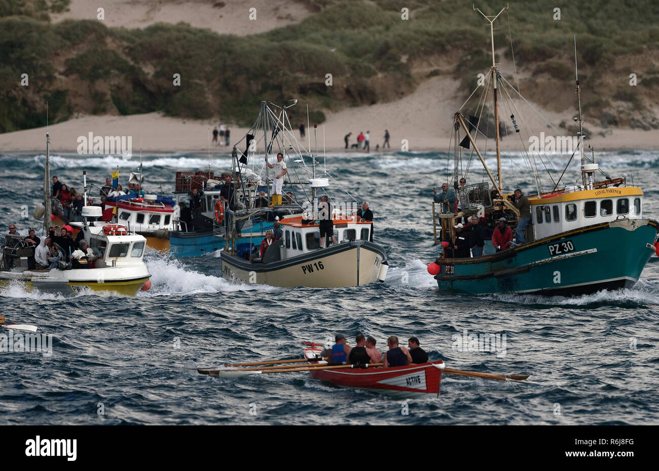 Gig rowing race, Atkinson Trophy, Gannel estuary to Newquay Harbour.UK. Stock Photo