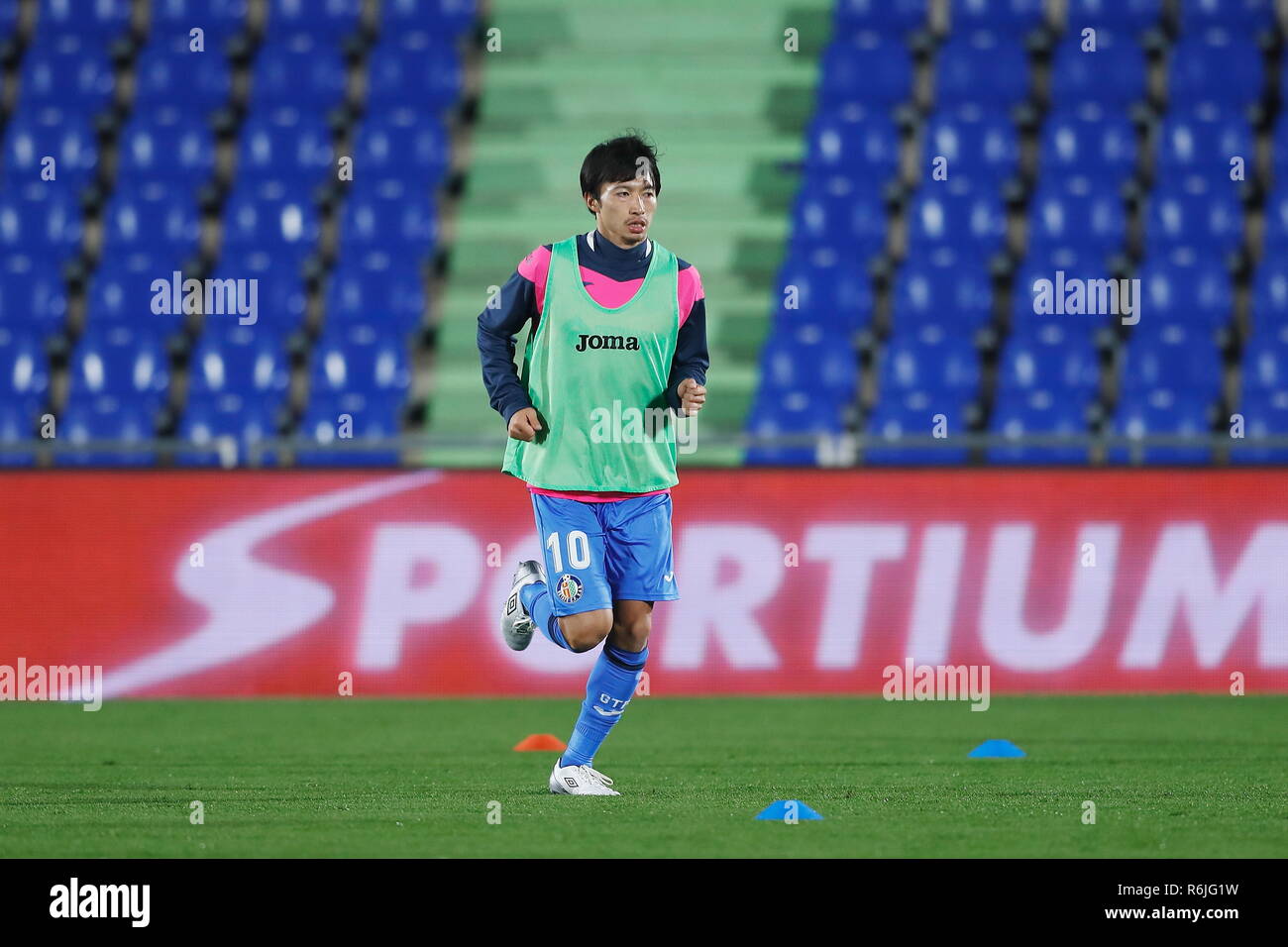 Getafe, Spain. 4th Dec, 2018. Cordoba CF team group line-up (Cordoba)  Football/Soccer : Spanish "Copa del Rey" round of 32 2nd leg match between  Getafe CF 5-1 Cordoba CF at the Coliseum