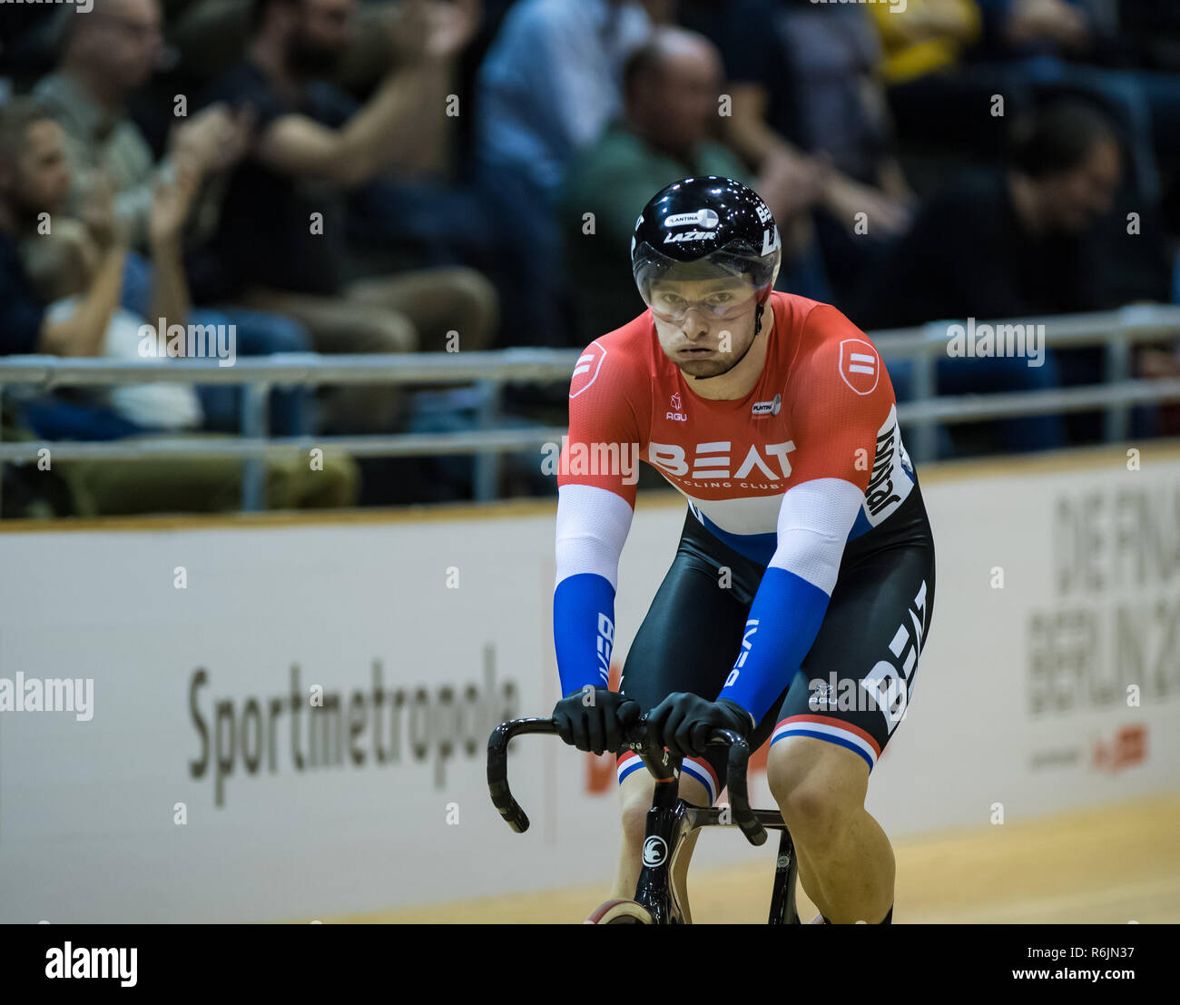 Berlin, Germany. 02nd Dec, 2018. Cycling: Track Bike World Cup in the ...