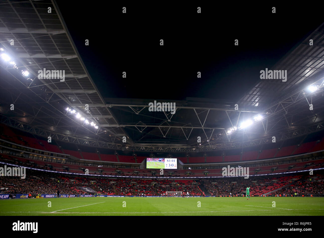 Wembley Stadium Capacity High Resolution Stock Photography And Images Alamy