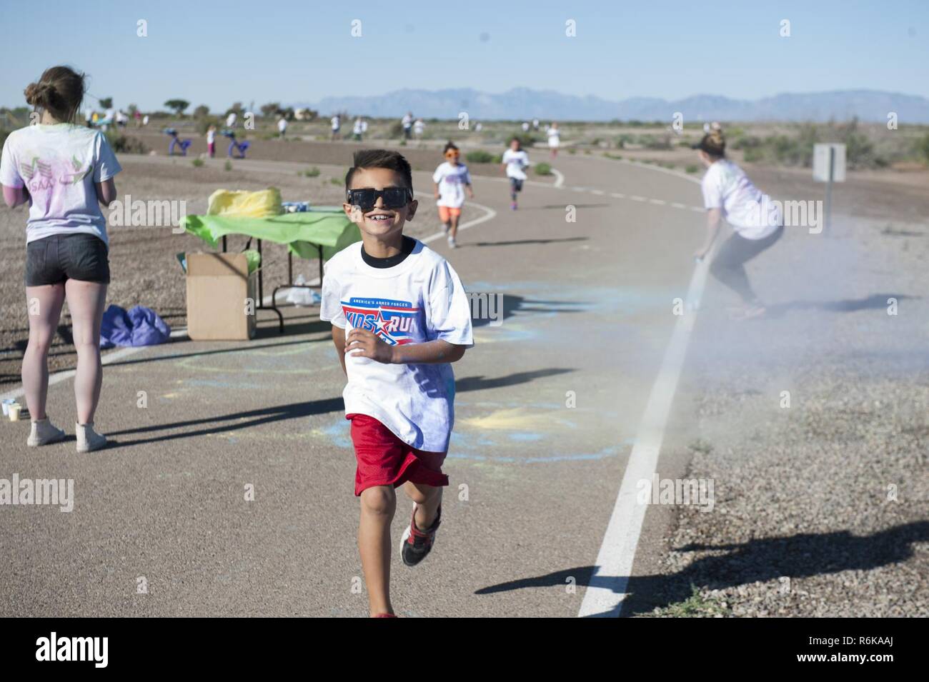 The Youth And Teen Center Hosted The Art Blast Color Run 5k And