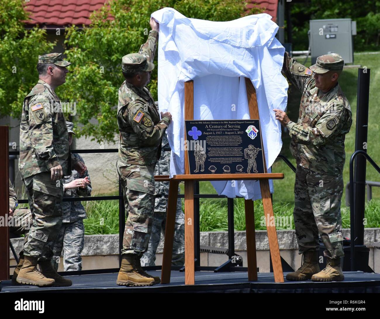 The 88th Regional Support Command unveils a plaque at Camp Dodge, Iowa ...