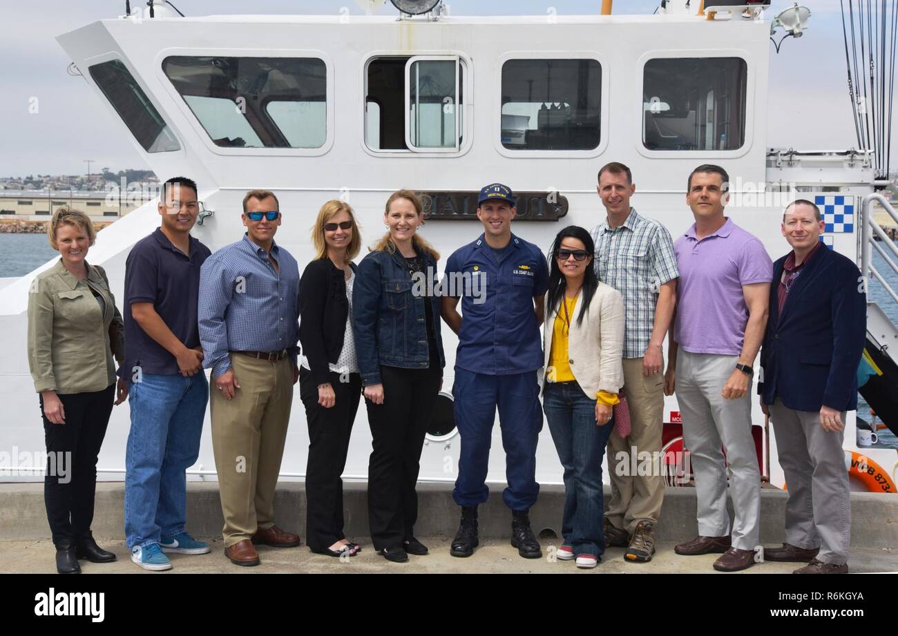Members of the Coast Guard Sector Los Angeles-Long Beach response ...