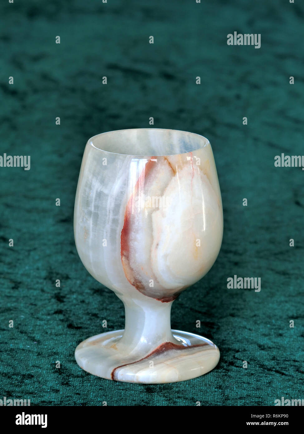 Onyx cups hires stock photography and images Alamy