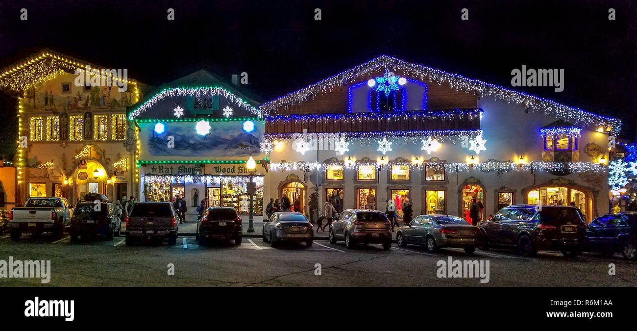 Leavenworth Wa Christmas Lights 2022 Parking Crowded Christmas Lights In Leavenworth, Wa. Each Year The Town Lights Up From The  Day After Thanksgiving Through Valentine's Day Weekend. The Town's Central  Park Has Half A Million Lights And Stores And