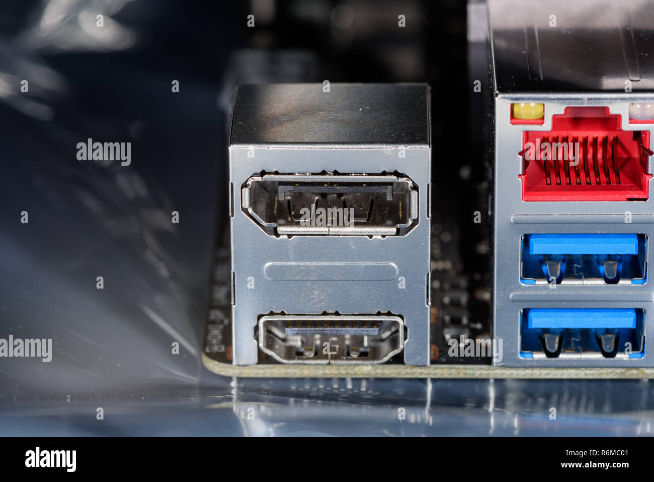 30 Pin Router 30 pin connector hi-res stock photography and images - Alamy