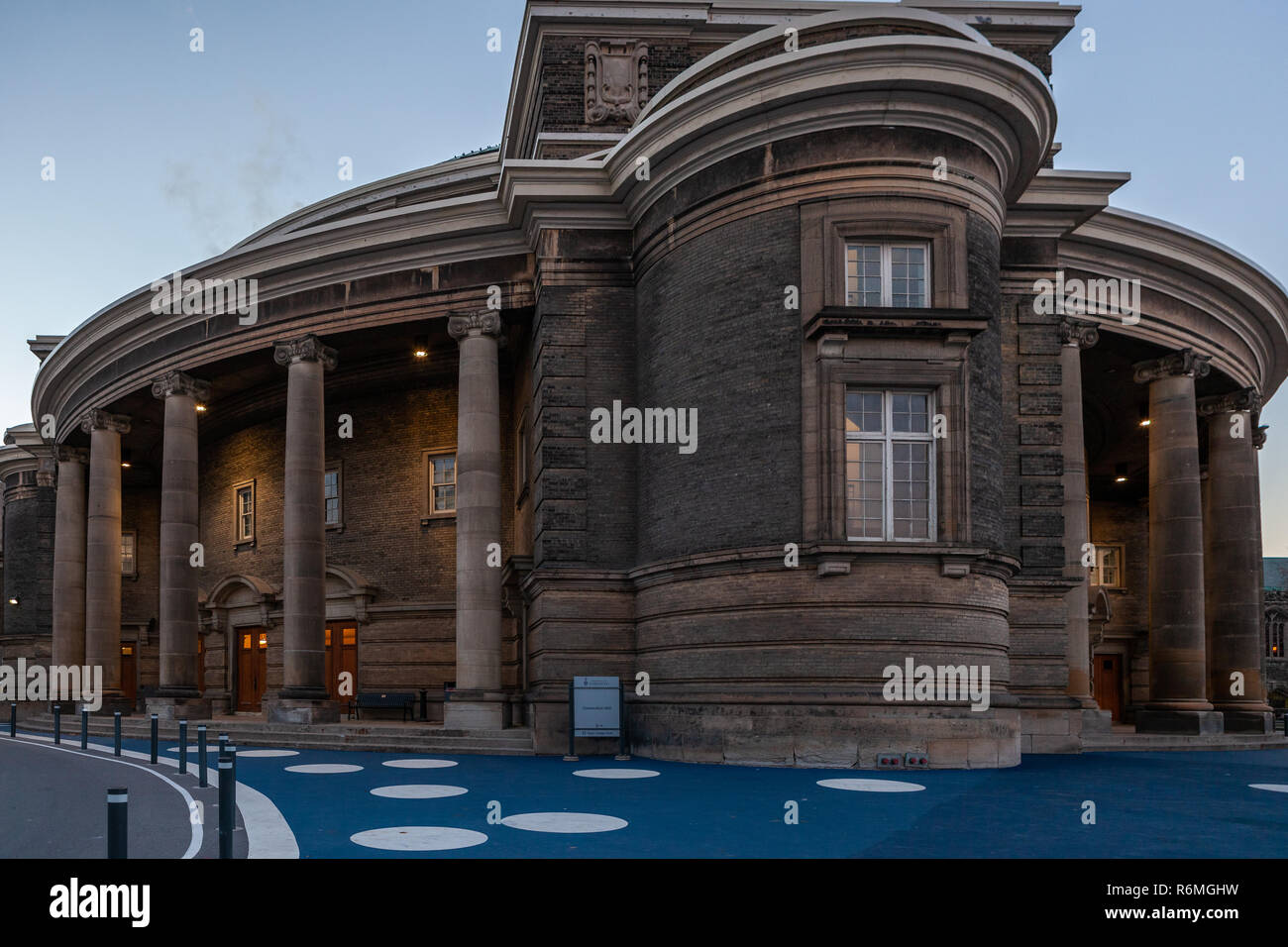 Toronto, Canada – December 4th 2018. The University of Toronto is a public research university in Toronto,  located on the grounds that surround Queen Stock Photo