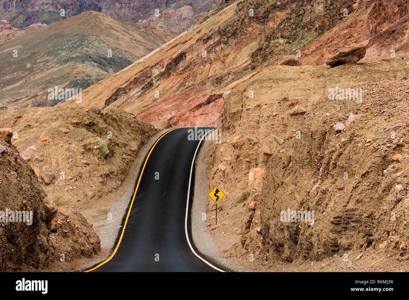 Artists pallet death valley hi-res stock photography and images - Alamy