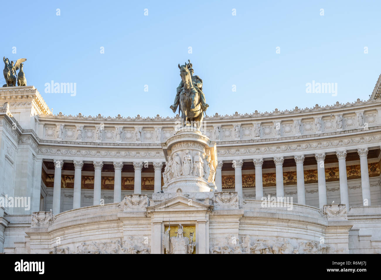 Victorian marble statue hi-res stock photography and images - Alamy
