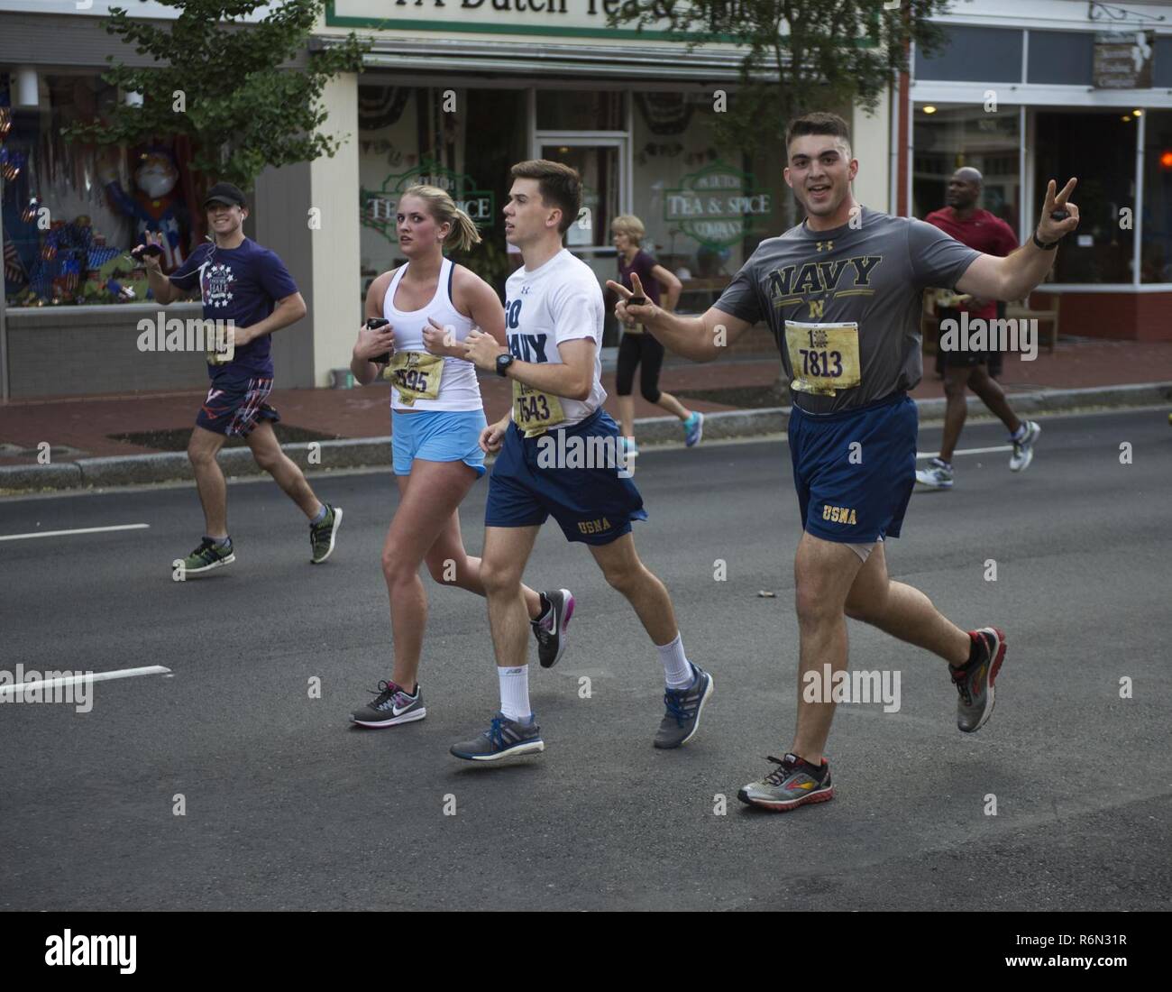 Participants of the 10th Annual Marine Corps Historic Half (MCHH) heads