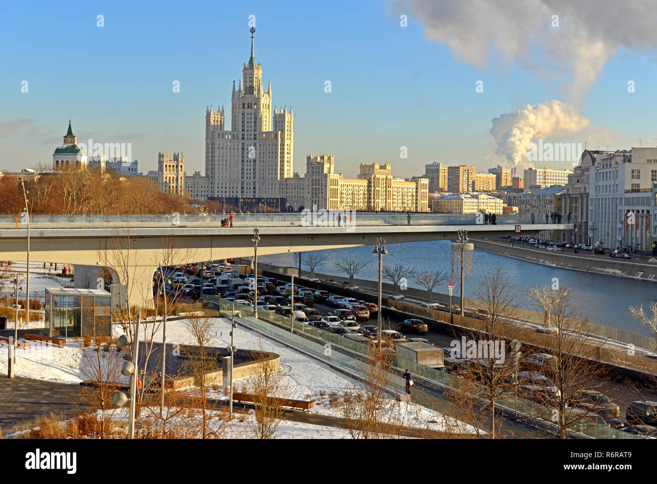 Moskvoretskaya Embankment and Floating bridge of Zaryadye Nature-Landscape Park in winter Stock Photo