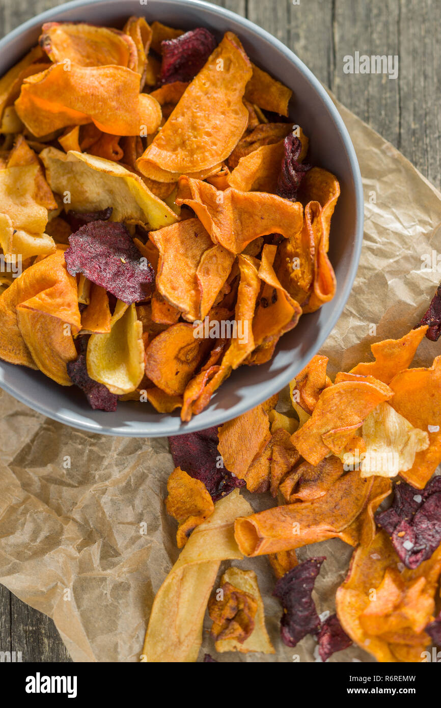 Mixed fried vegetable chips Stock Photo Alamy