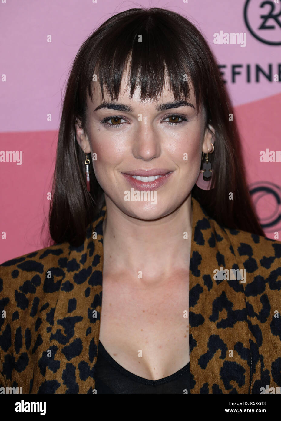 LOS ANGELES, CA, USA - DECEMBER 04: Actress Elizabeth Henstridge ...