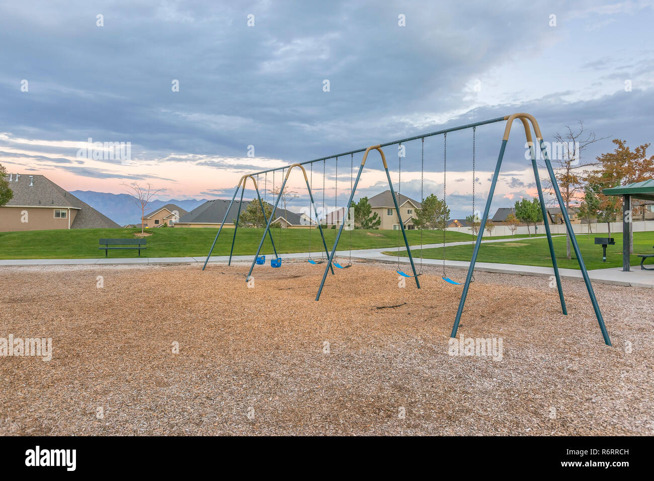 Saratoga swing set 2025