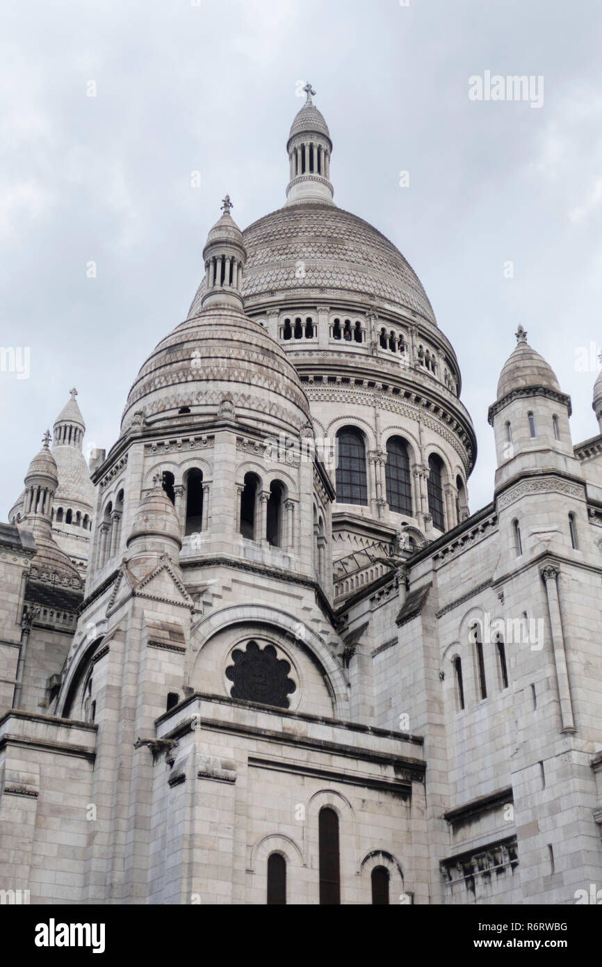 Sacre Coeur Church In Paris France Stock Photo Alamy sacre-coeur-church-in-paris-france-stock-photo-alamy