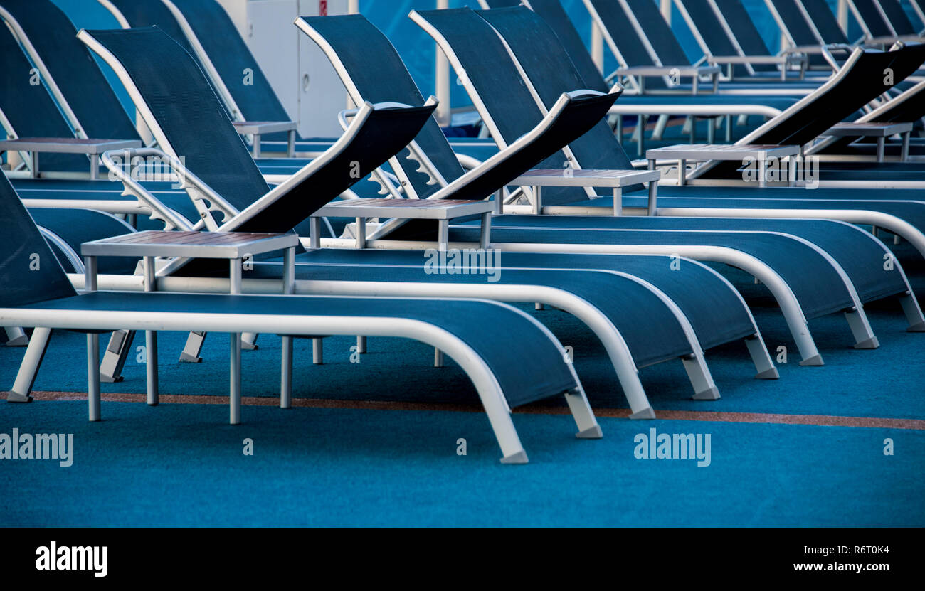 Sunbeds on cruise ship deck hi-res stock photography and images - Alamy