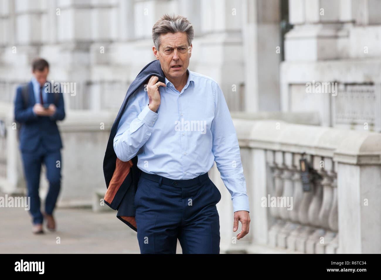 London, UK. 6th December, 2018. Ben Bradshaw, Labour MP for Exeter, arrives for a Privy Council meeting at the Cabinet Office. Credit: Mark Kerrison/Alamy Live News Stock Photo