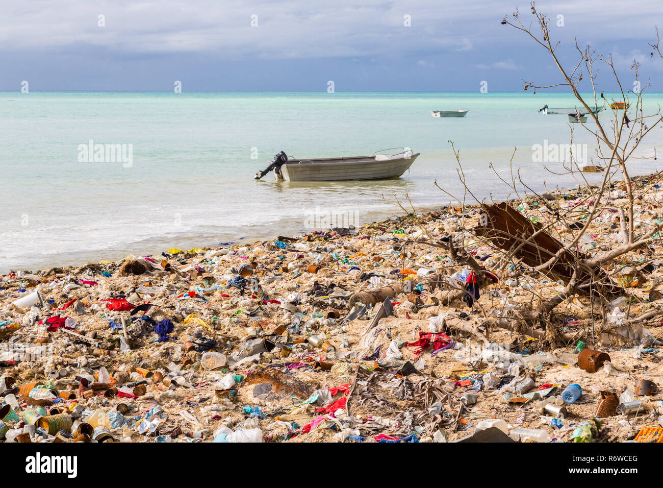 Garbage dump, landfill on Micronesian atoll sandy beach, South Tarawa, Kiribati, Oceania, South