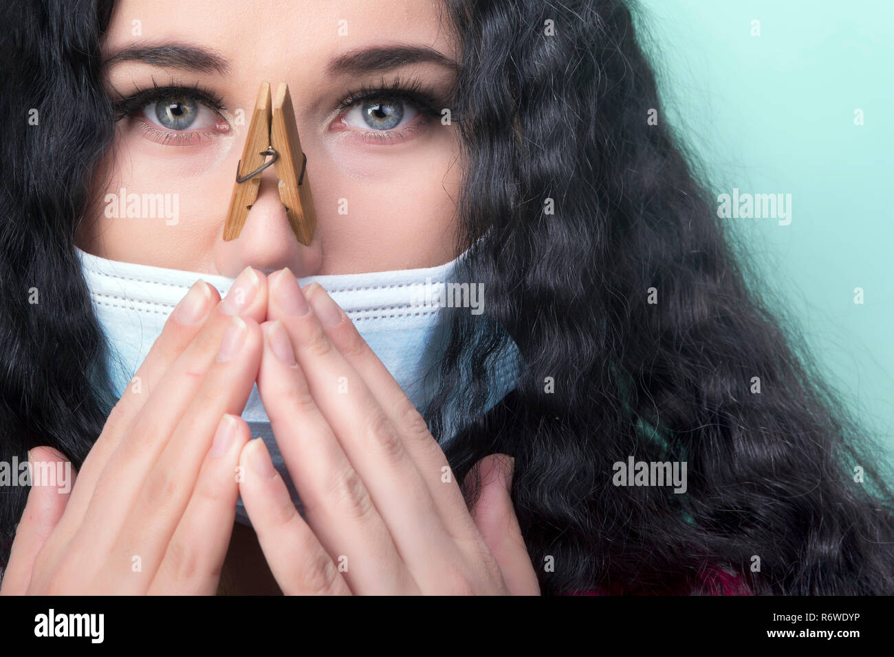 Clothespin nose hires stock photography and images Alamy