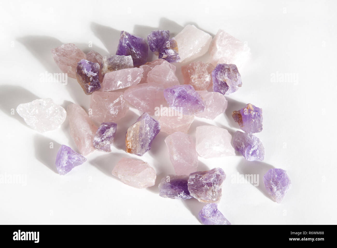 Jewel quartz amethyst backdrop hi-res stock photography and images - Alamy
