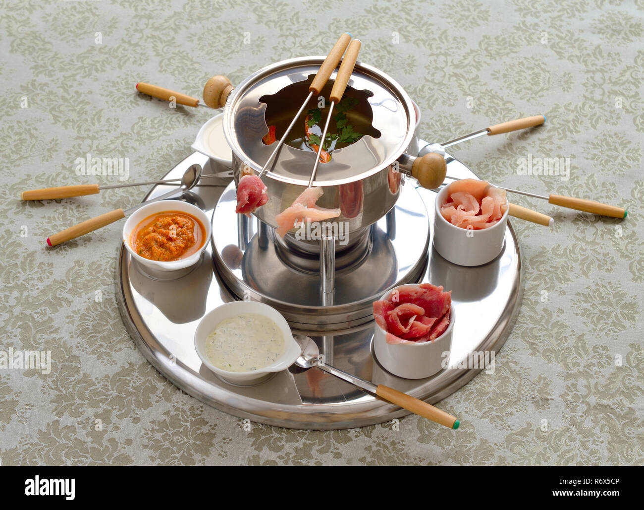 medeleerling Zwerver leiderschap Chinese fondue hi-res stock photography and images - Alamy
