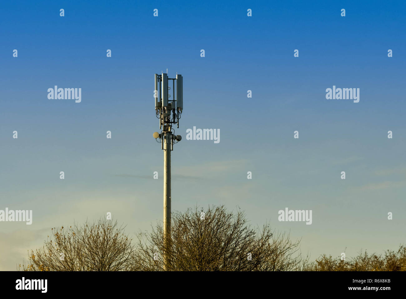 Cellular mast hires stock photography and images Alamy