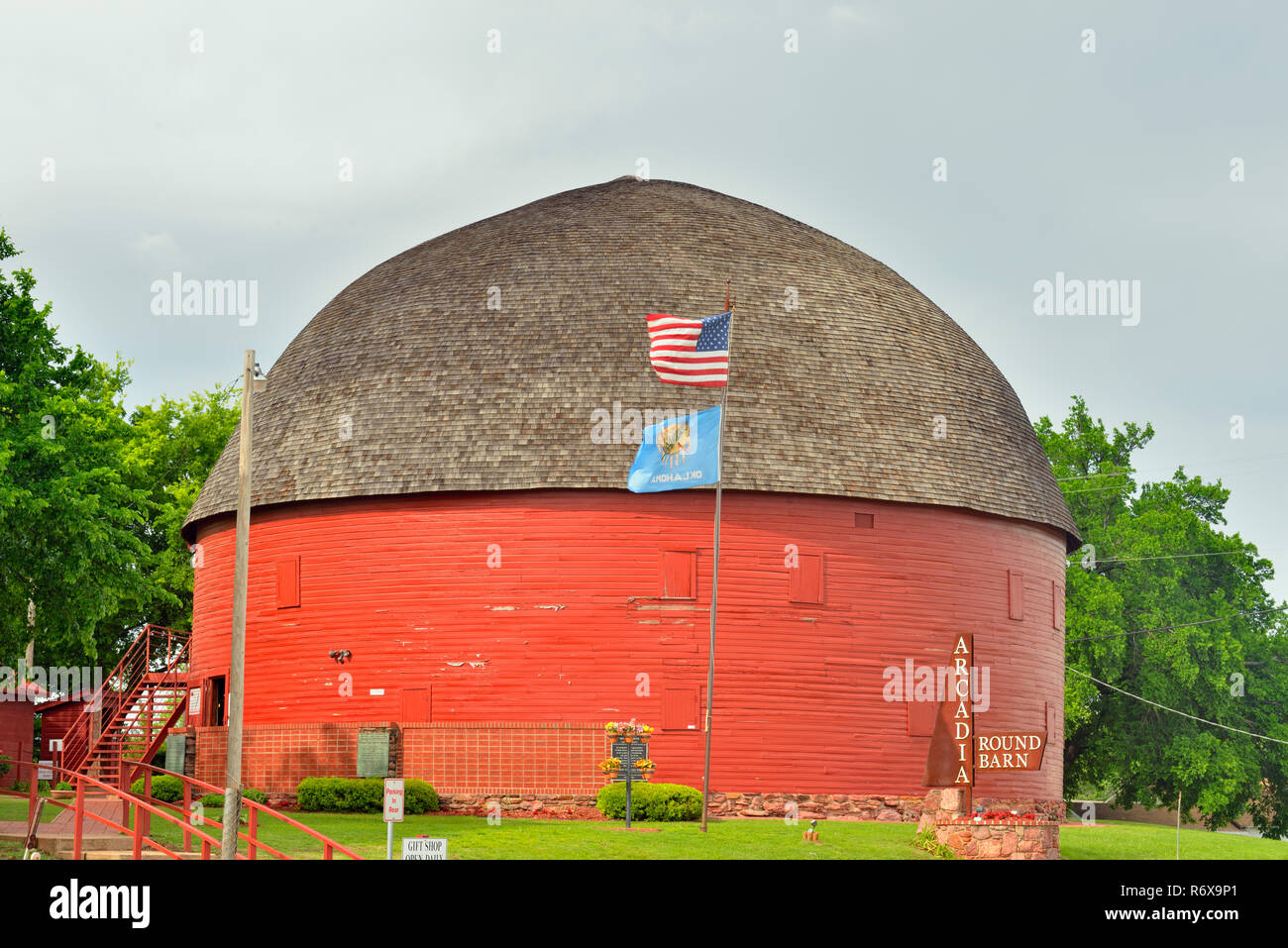 Round barn along Route 66, Arcadia, Oklahoma, USA Stock Photo