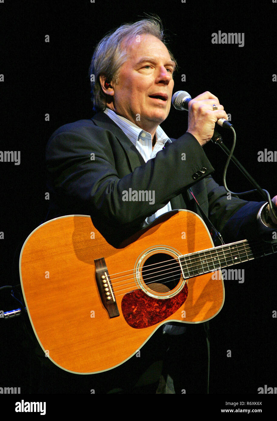 Michael McKean performs with Spinal Tap on the Unwigged and Unplugged tour as the band celebrates their 25th anniversary of the film 'This is Spinal Tap' at the Fillmore Miami Beach at the Jackie Gleason Theater in Miami Beach on May 5, 2009. Stock Photo