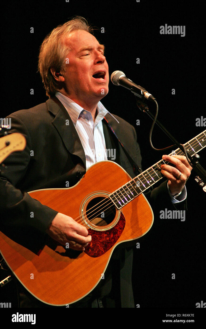 Michael McKean performs with Spinal Tap on the Unwigged and Unplugged tour as the band celebrates their 25th anniversary of the film 'This is Spinal Tap' at the Fillmore Miami Beach at the Jackie Gleason Theater in Miami Beach on May 5, 2009. Stock Photo