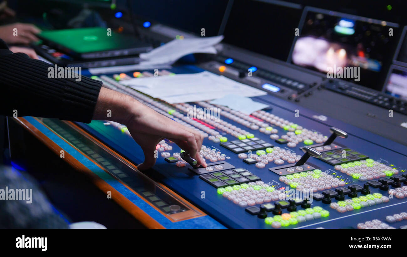 Equipment for coordinating shooting cameras. A bunch of buttons for