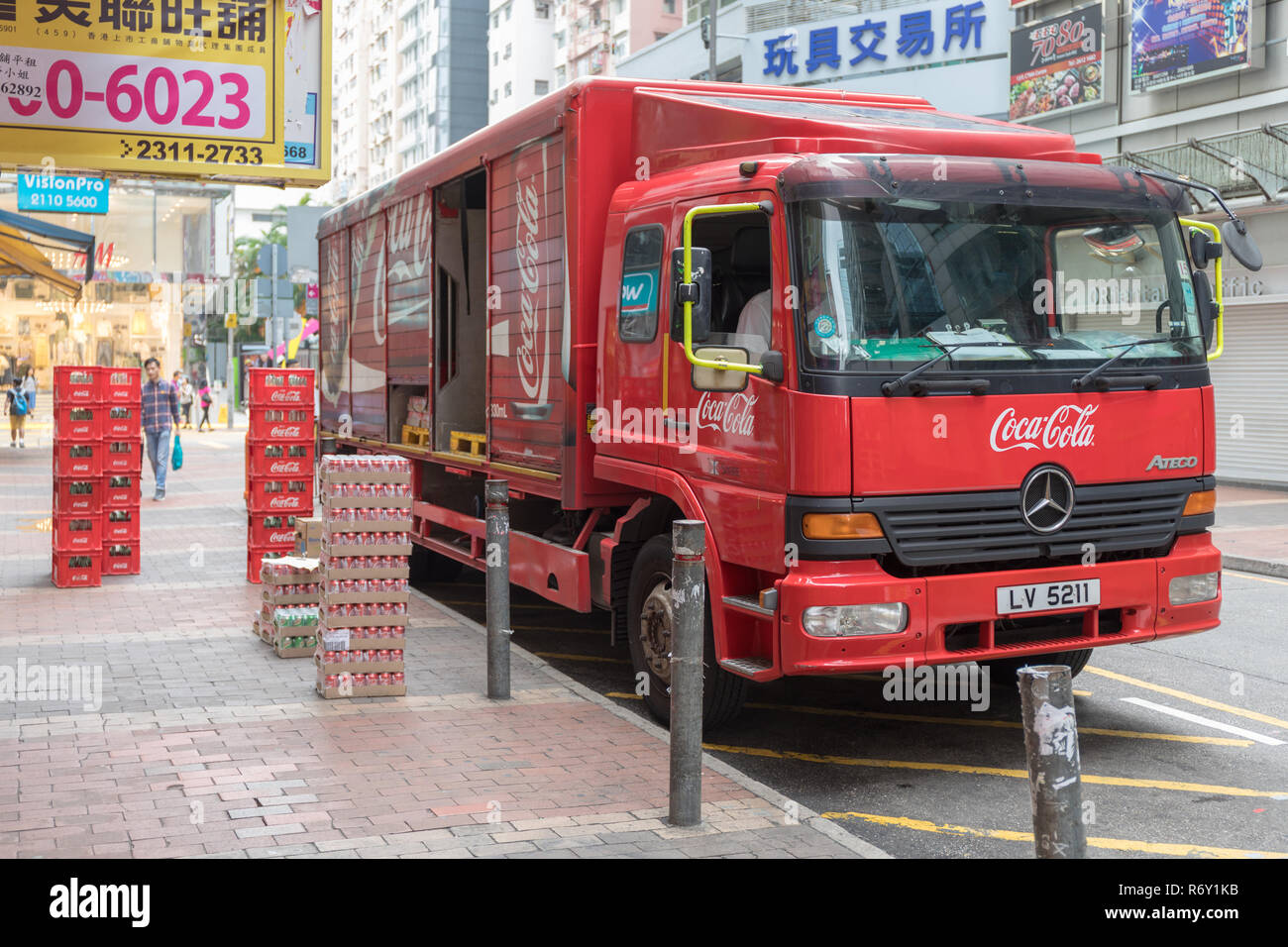 Kowloon Hong Kong April 21 2017 Big Red Cola Truck Delivery At Mong Kok Street In Kowloon Hong Kong Stock Photo Alamy