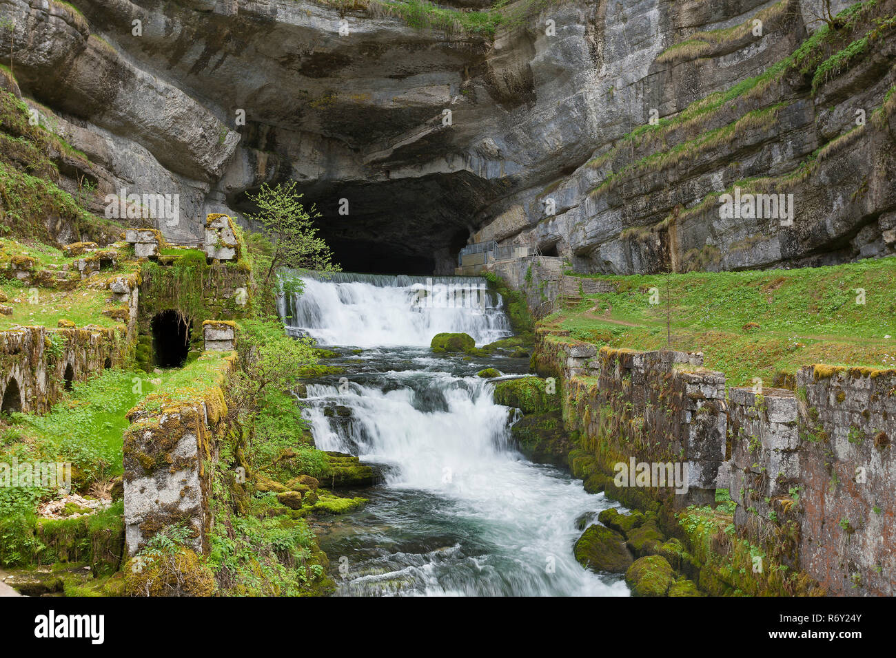 Source de la Loue, river Doubs, Ouhans, Jura, Franche Comte, France Stock Photo