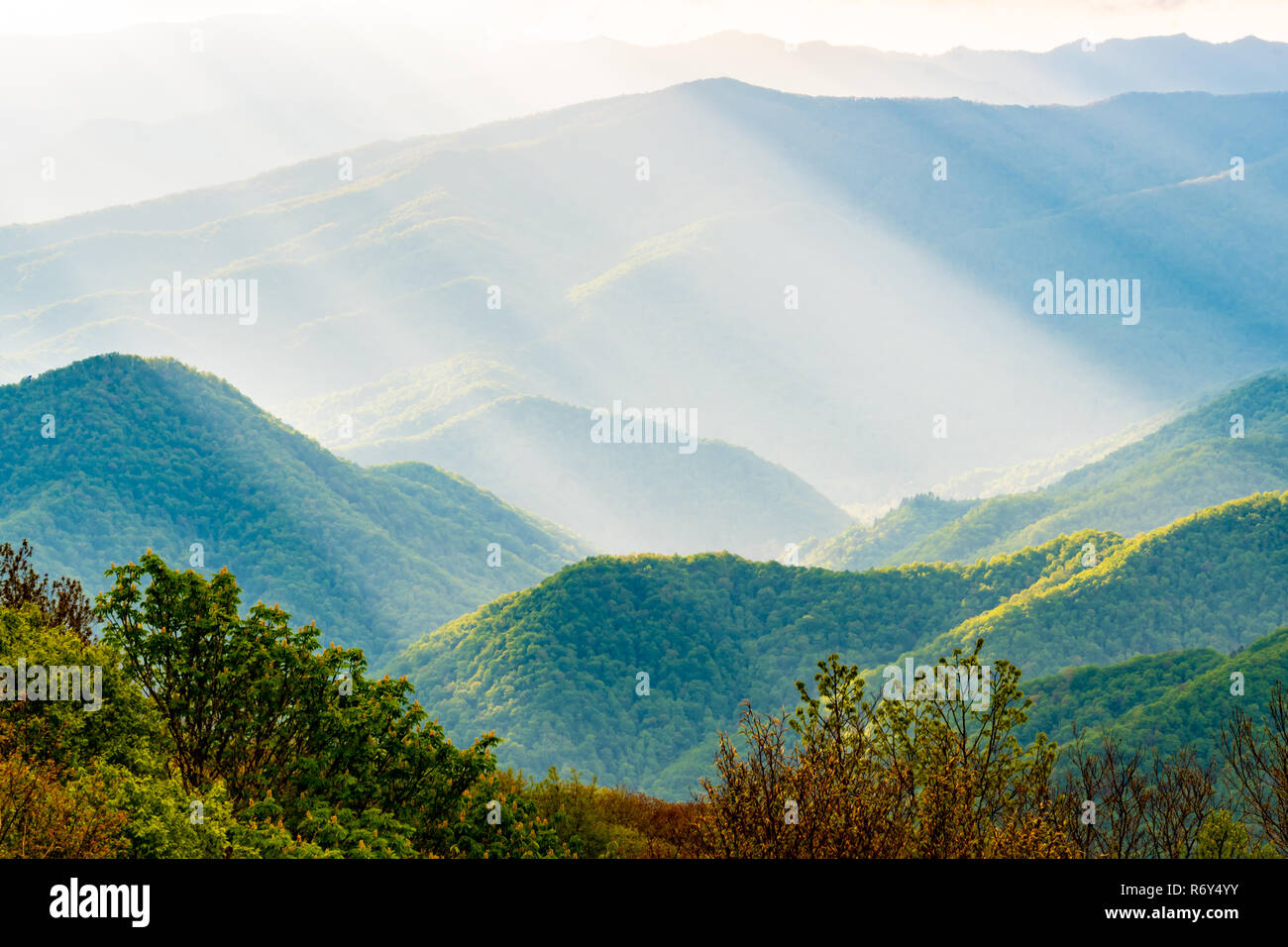 Rays over ridges hi-res stock photography and images - Alamy