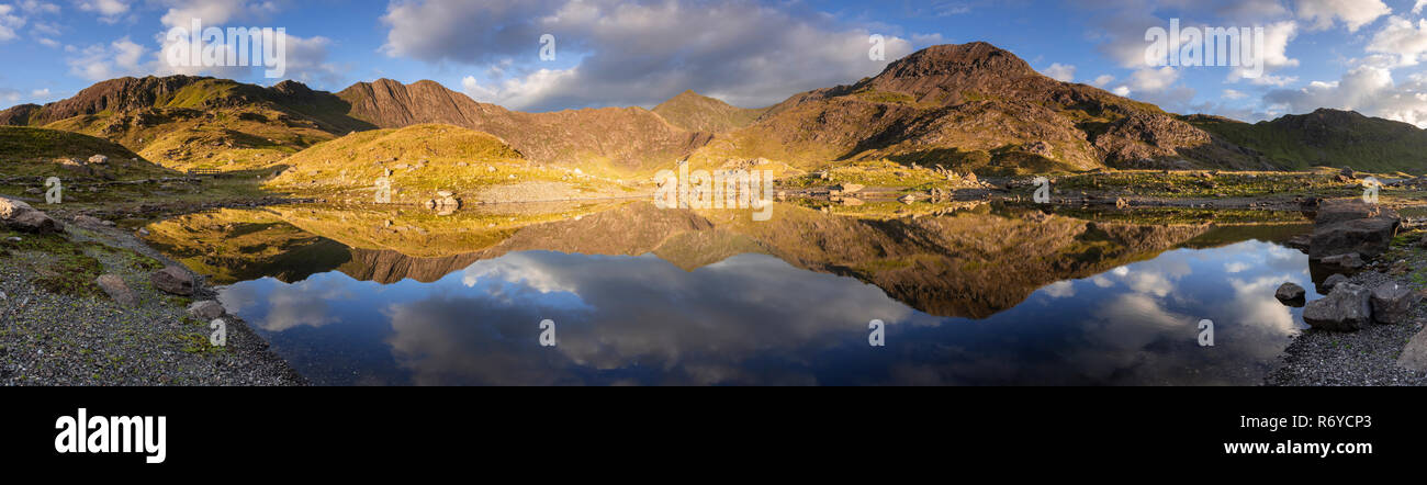 Llyn Llydaw and Snowdon horseshoe, Snowdonia, North Wales Stock Photo
