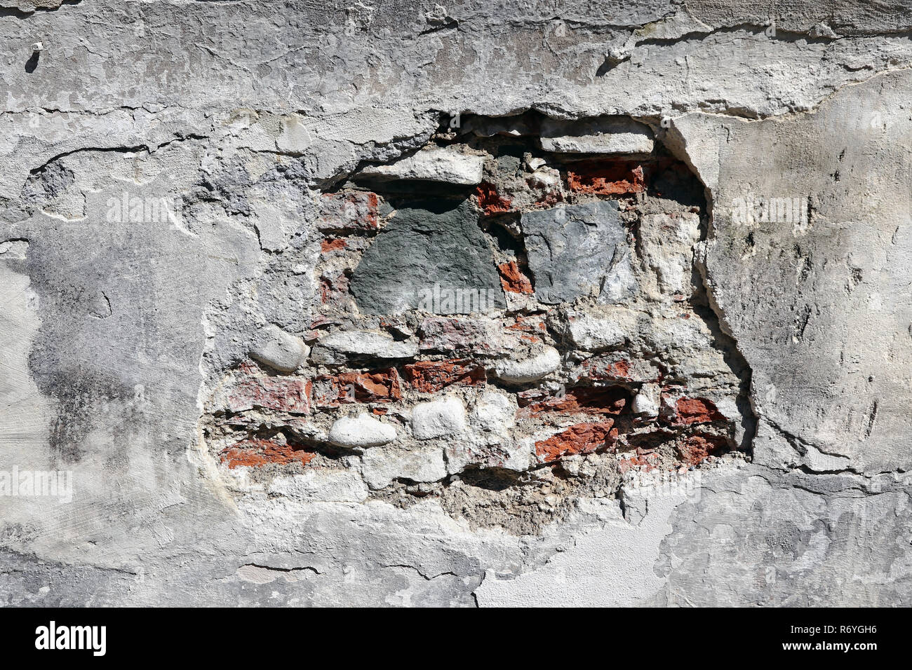 A Damaged Spot On A Wall Broken Wall Damaged House Wall Stock Photo Alamy