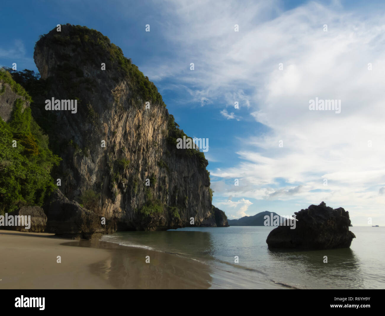 Stunning Beach At Hat Yao Trang Province Thailand Stock Photo Alamy Stunning Beach At Hat Yao Trang Province Thailand Stock Photo Alamy