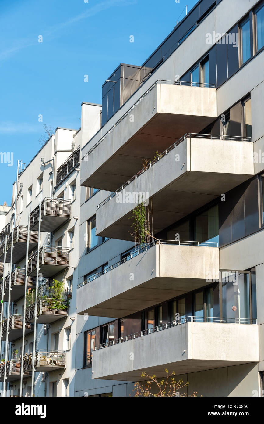 Neuer Moderner Wohnungsbau In Berlin Deutschland Stock Photo Alamy neuer-moderner-wohnungsbau-in-berlin-deutschland-stock-photo-alamy