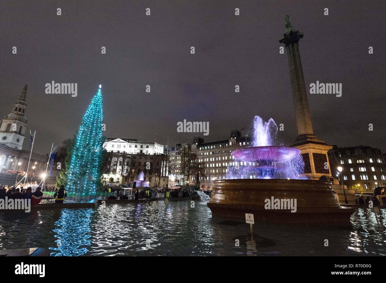 London, Britain. 6th Dec, 2018. The traditional Christmas tree lighting ceremony takes place at Trafalgar Square in London, Britain, on Dec. 6, 2018. Since 1947, Norway sends a Christmas tree to Britain as a gift every year to express the gratitude for the help offered by British people during the World War II. Credit: Ray Tang/Xinhua/Alamy Live News Stock Photo