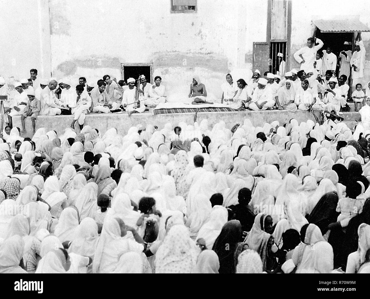 Mahatma Gandhi addressing women at Surat, salt agitation, Gujarat, India, April 22, 1930, old vintage 1900s picture Stock Photo