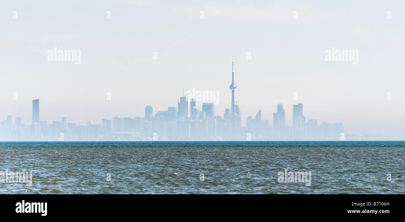 Foggy city skyline of Toronto on Lake Ontario Stock Photo - Alamy