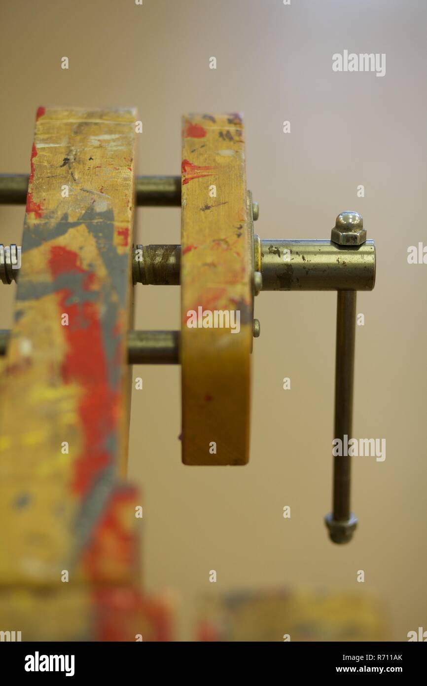 Traditional Carpentry Work Bench Vice For Clamping And Holding