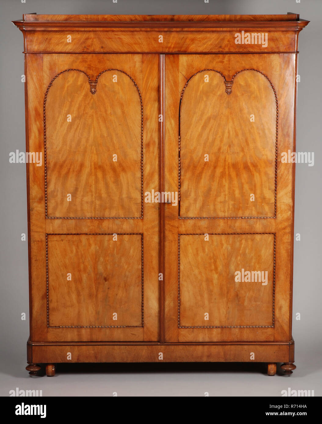 Linen Cupboard High Resolution Stock Photography And Images Alamy