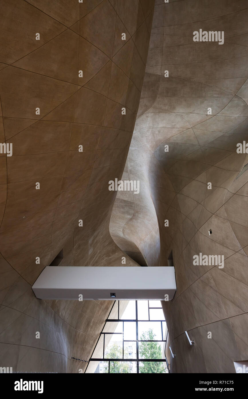 Modern interior architecture hi-res stock photography and images - Alamy