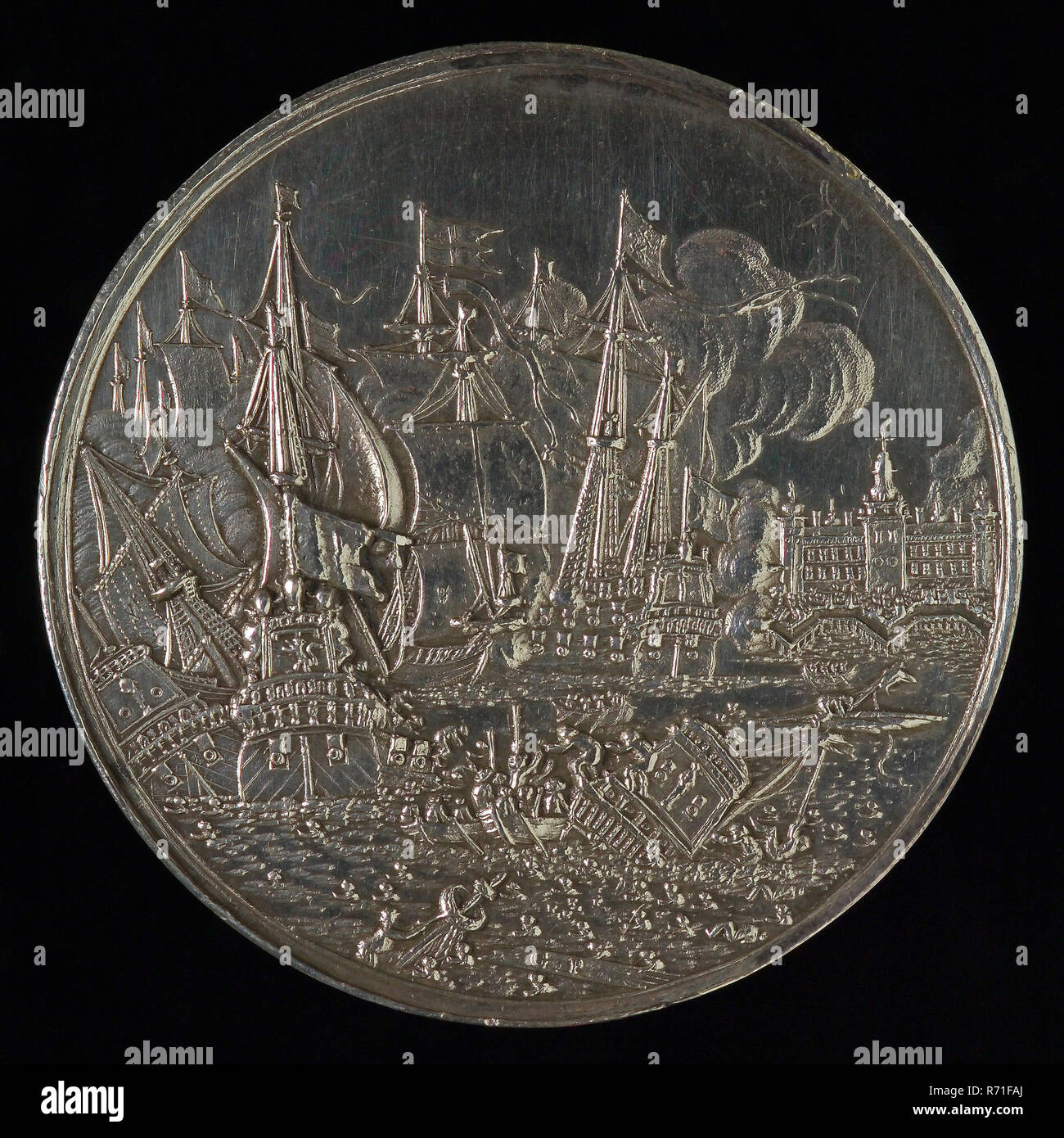 Medal on the victory of Admiral of Jacob van Wassenaer Obdam in the Sound, penning footage silver, sea battle in the Sont between Dutch and Swedish ships; on background Kronenburg slot: no Sweden Denmark Sont Stock Photo