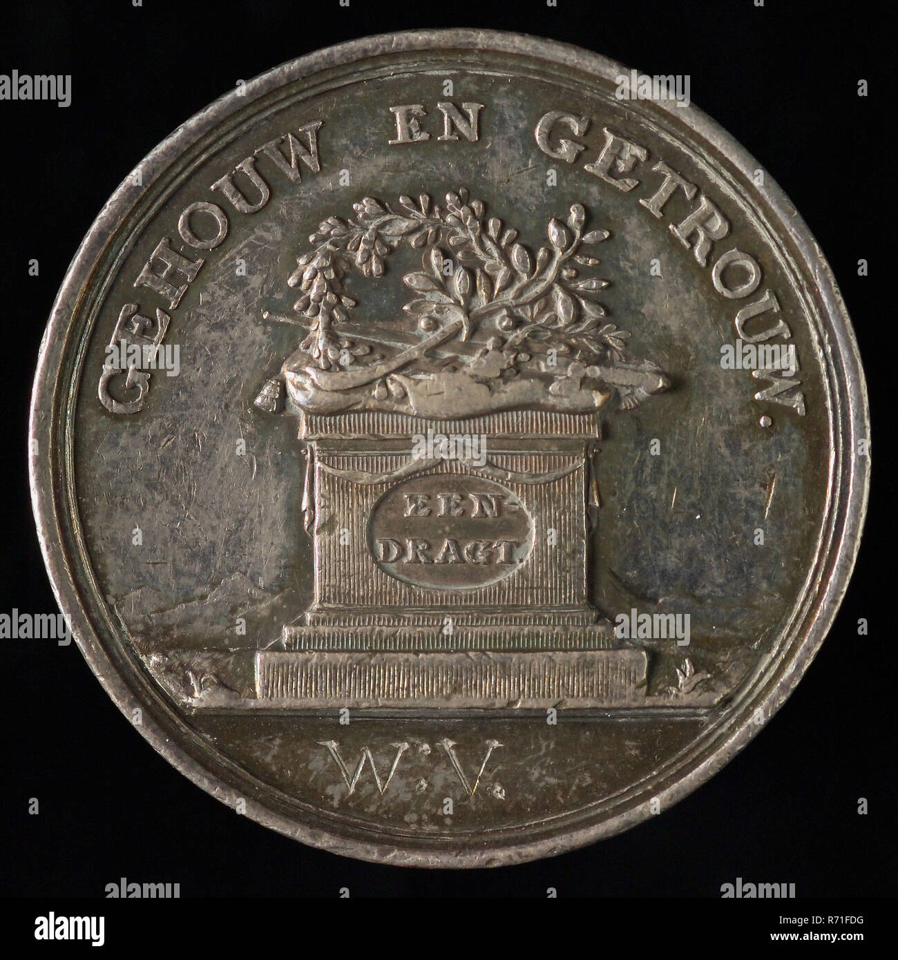 Medal on the preserved peace in the city of Rotterdam, penning footage silver, Weapon of Rotterdam between S and C; underneath suspended cloth on which text, Erkentenis for the preserved Rust within the City at the repair of 's-Lands lawful Constitution Ao. 1787 Rotterdam kept calm Stock Photo