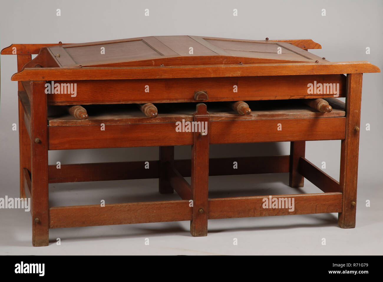 Oak Firing Table Wood Firewood Oak Wood Elmwood Boxwood Brass