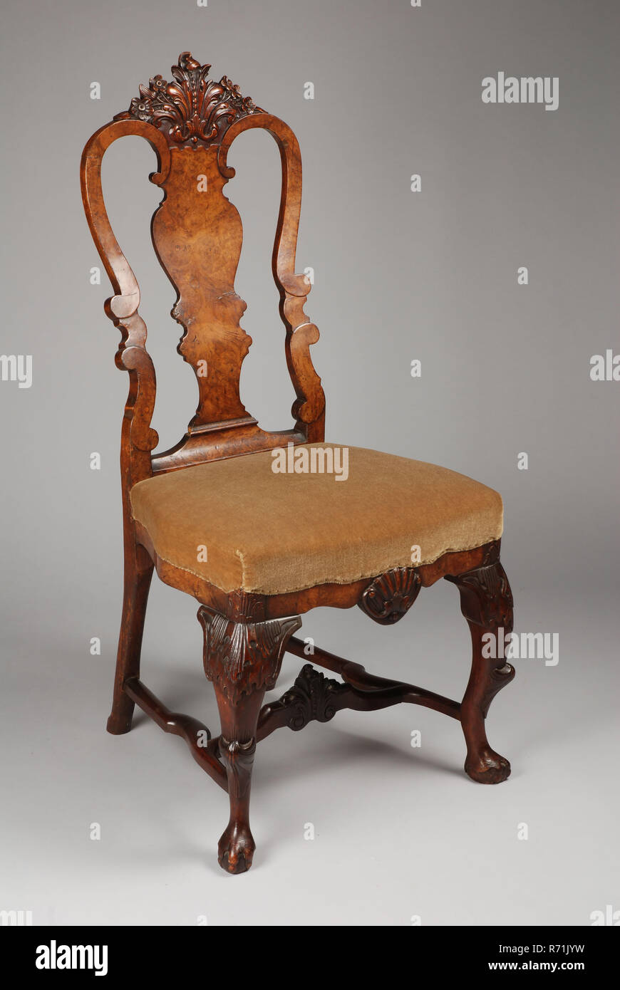 Queen anne chair hi res stock photography and images Alamy