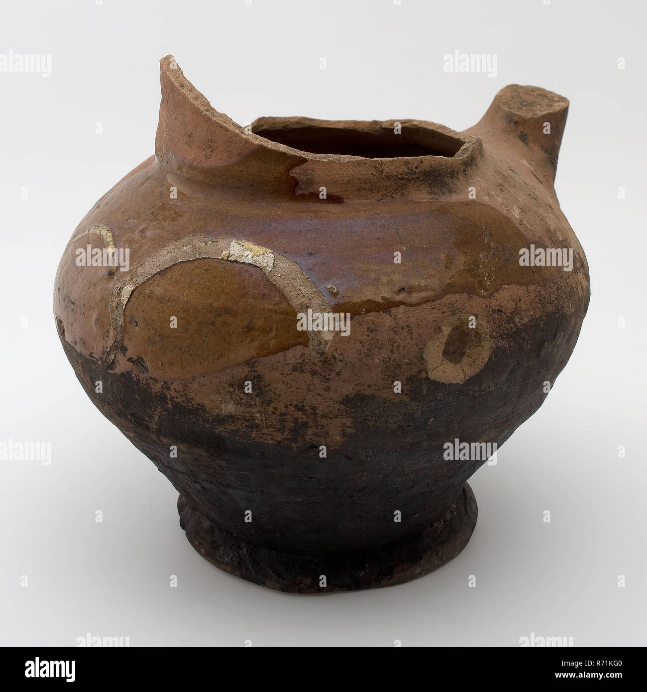 Pottery Cooking Jug On Stand Ring Ball Model With Silt Decoration