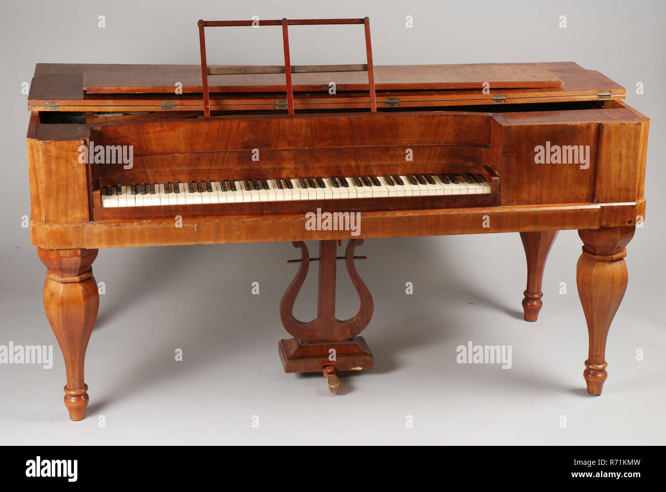 Biedermeier Instrument Mahogany Biedermeier table piano, piano musical instrument acoustic ...